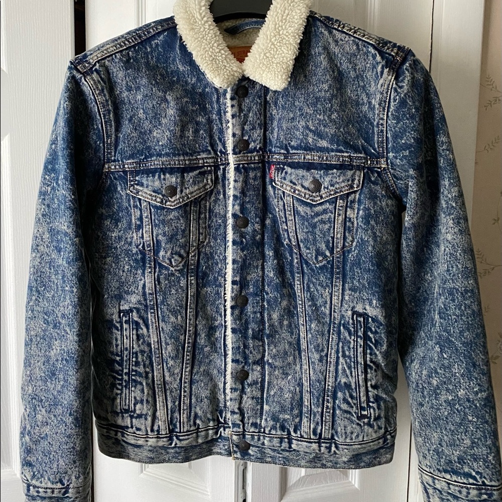Men’s Levis acid wash trucker jacket